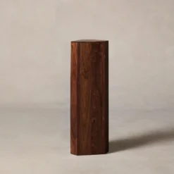 The Galerie Plinths -Venetian Store galerie plinths natural walnut2.0 scaled