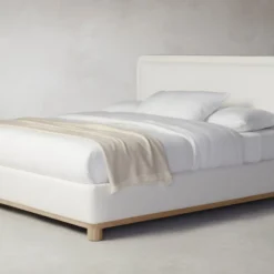 The Kent Bed - Performance Linen Weave Flour -Venetian Store kent bed performance textured linen pearl handwaxed ash2.0 be87ea23 8b5b 4b68 9b45 1141ab04286b scaled