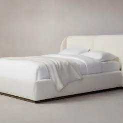 The Smith Bed - Italian Bouclé White -Venetian Store smith bed italian boucl white coffee2.0 0975884d 4a21 4d2a 87d0 983b76a6b32e scaled